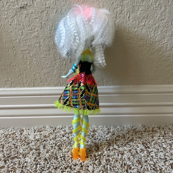 Monster High Electrified Frankie Doll - Picture 3 of 8